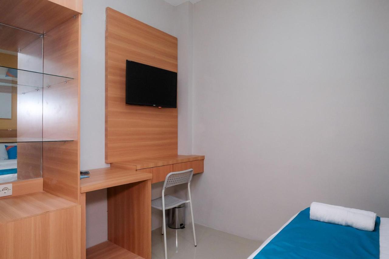 Sans Hotel Tiga Putri Semarang By Reddoorz Dış mekan fotoğraf