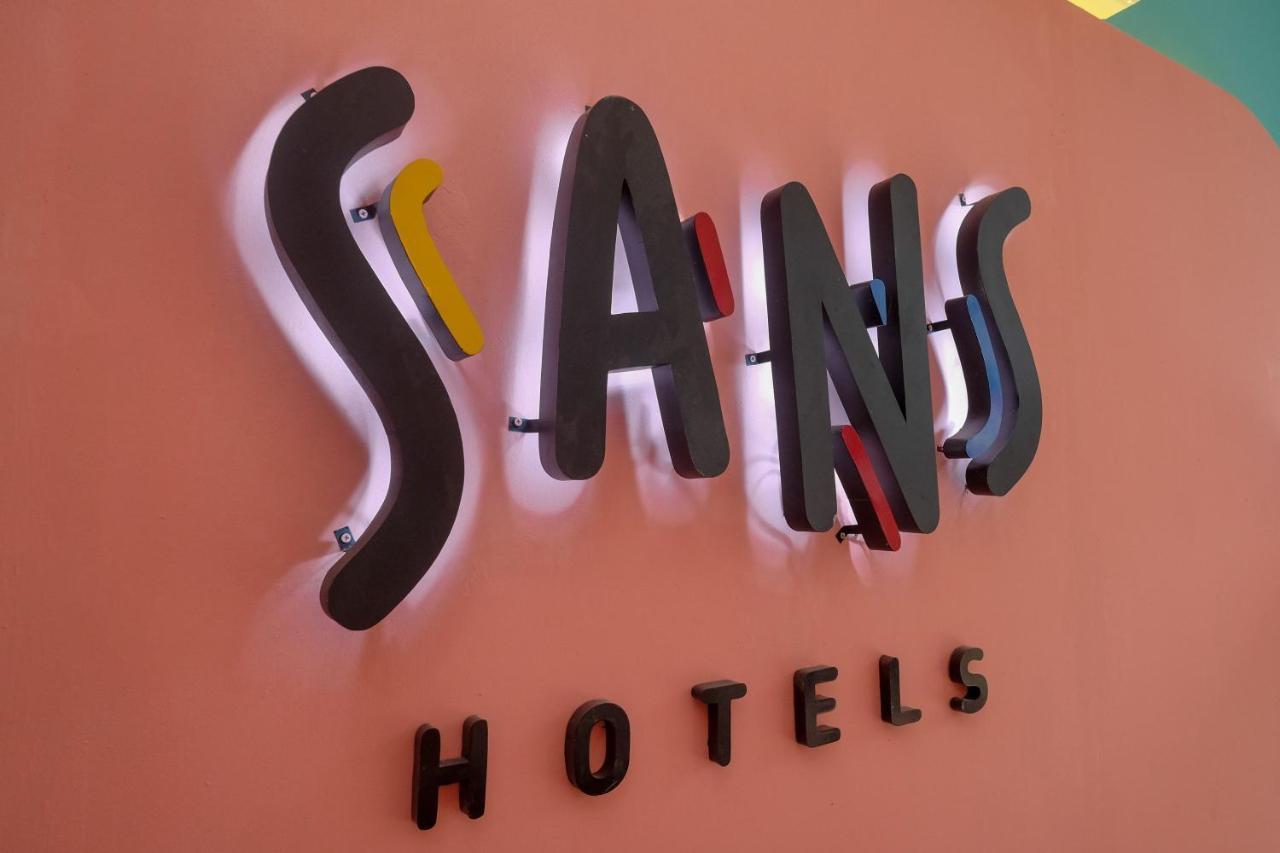 Sans Hotel Tiga Putri Semarang By Reddoorz Dış mekan fotoğraf